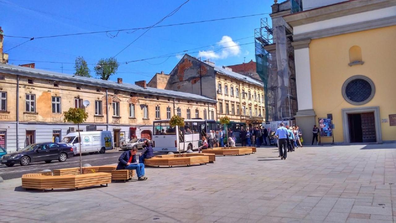 Mini Economy Apartments- Filatova 10 Lviv Ngoại thất bức ảnh
